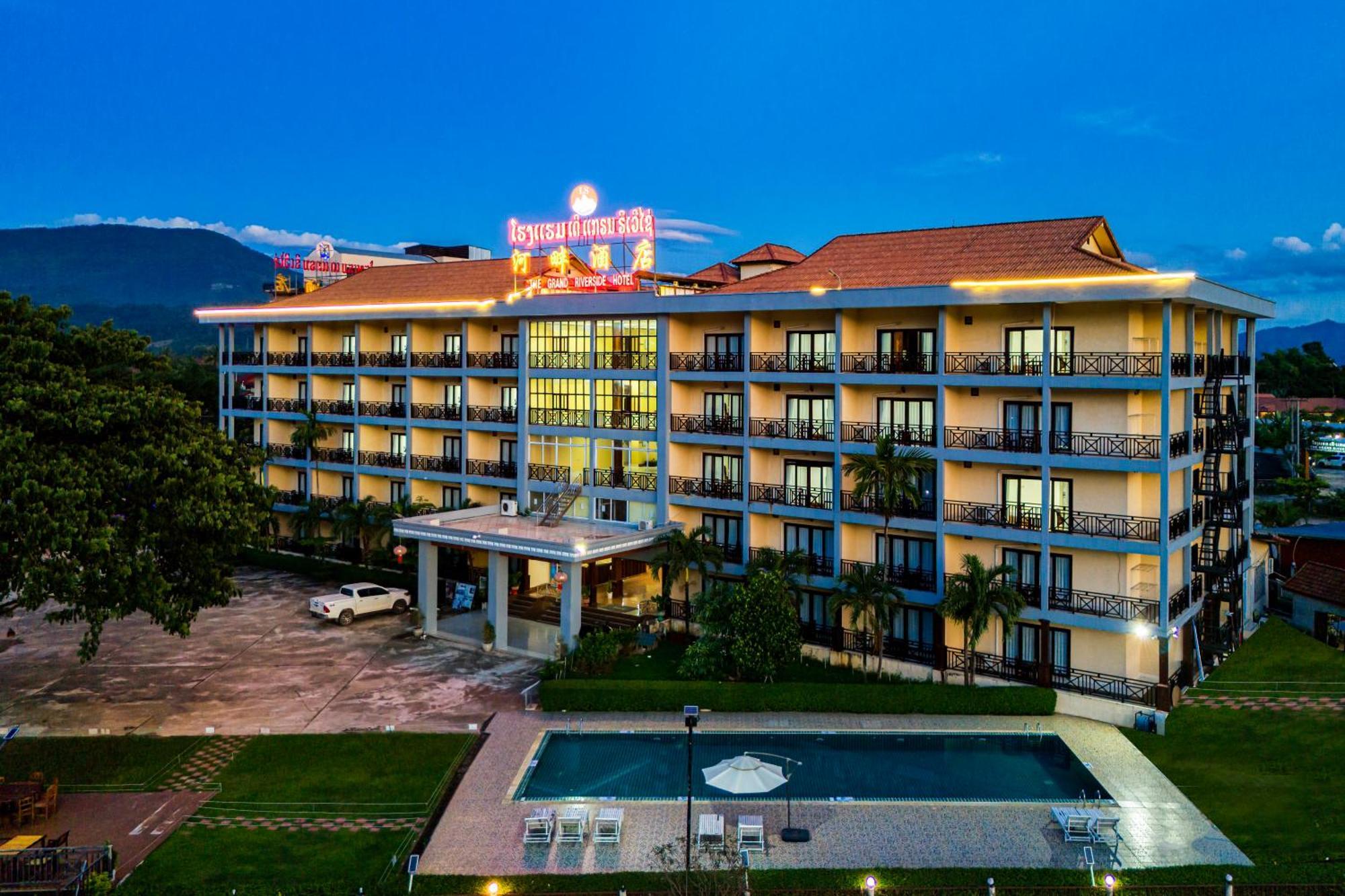 Lisha The Grand Riverside Hotel Ванг-В'єнг Екстер'єр фото